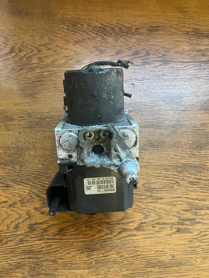 Mercedes Vito Hydraulikblock ABS Pumpe A0014460989 - نظام الهيدروليك - شاحنة: صورة 5 Mercedes Vito Hydraulikblock ABS Pumpe A0014460989 - نظام الهيدروليك - شاحنة: صورة 5