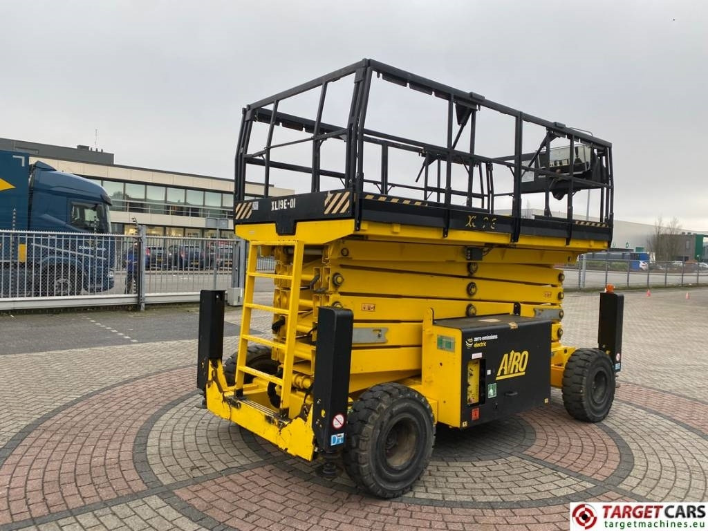 Airo XL19E Electric Scissor XL 19 Work Lift 1900cm - رافعة هيدروليكية مقصية: صورة 3 Airo XL19E Electric Scissor XL 19 Work Lift 1900cm - رافعة هيدروليكية مقصية: صورة 3