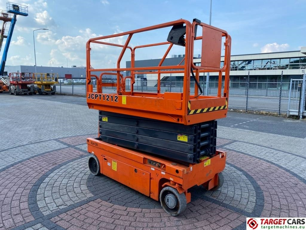 Dingli JCPT1212DC Electric Scissor Work Lift 1200cm - رافعة هيدروليكية مقصية: صورة 2 Dingli JCPT1212DC Electric Scissor Work Lift 1200cm - رافعة هيدروليكية مقصية: صورة 2