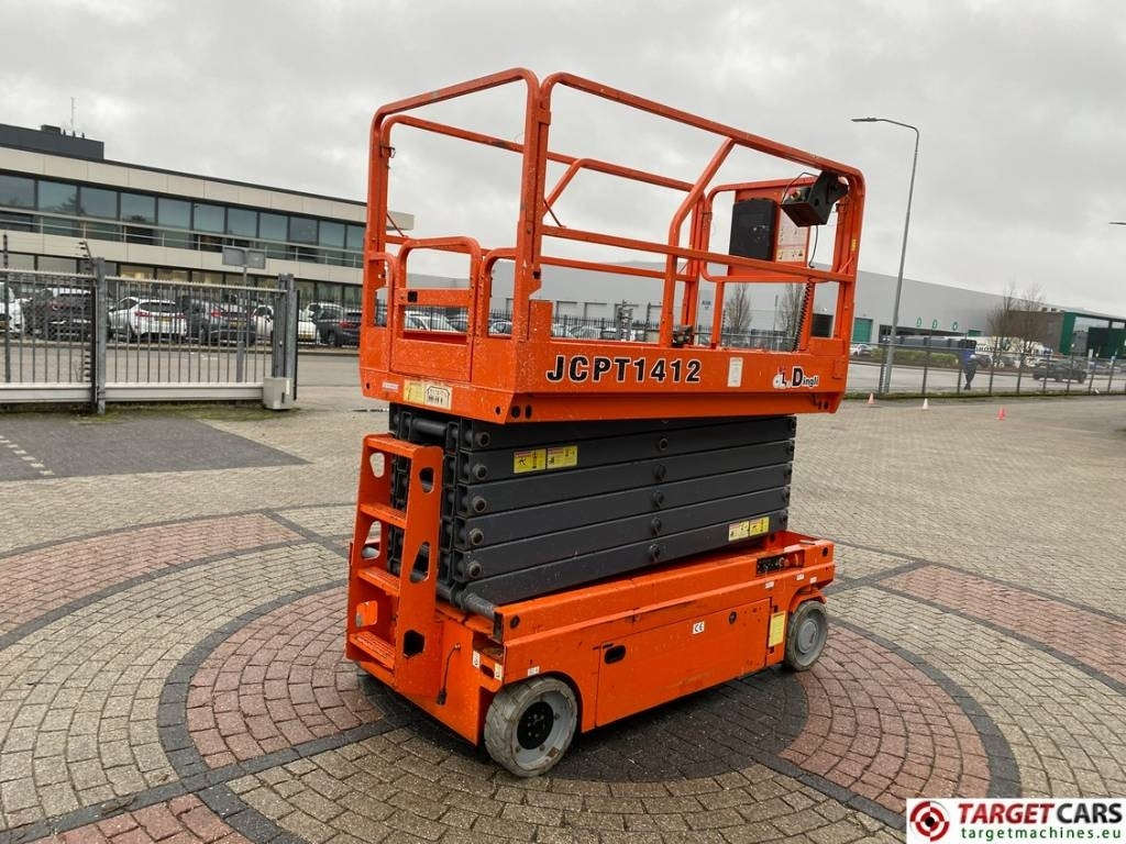 Dingli JCPT1412DC Electric Scissor Work Lift 1380cm - رافعة هيدروليكية مقصية: صورة 3 Dingli JCPT1412DC Electric Scissor Work Lift 1380cm - رافعة هيدروليكية مقصية: صورة 3