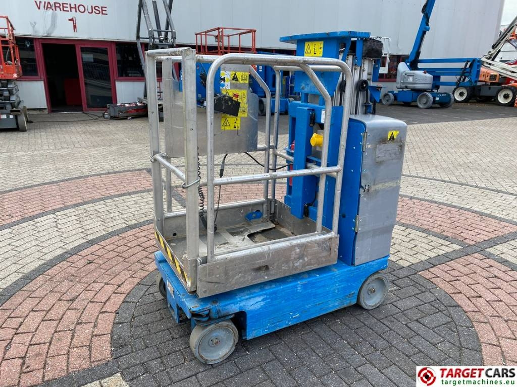 Genie GR15 RunAbout Electric Vertical Mast Lift 652cm  - الرأسي رفع الصاري: صورة 1 Genie GR15 RunAbout Electric Vertical Mast Lift 652cm  - الرأسي رفع الصاري: صورة 1