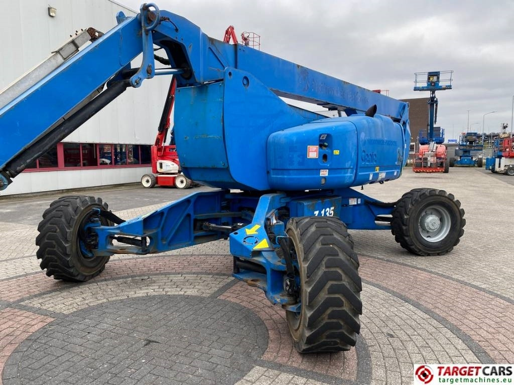 شاحنة ذراع مفصلي Genie Z-135/70 Articulated 4x4x4 Diesel Boom Lift 4315cm: صورة 36