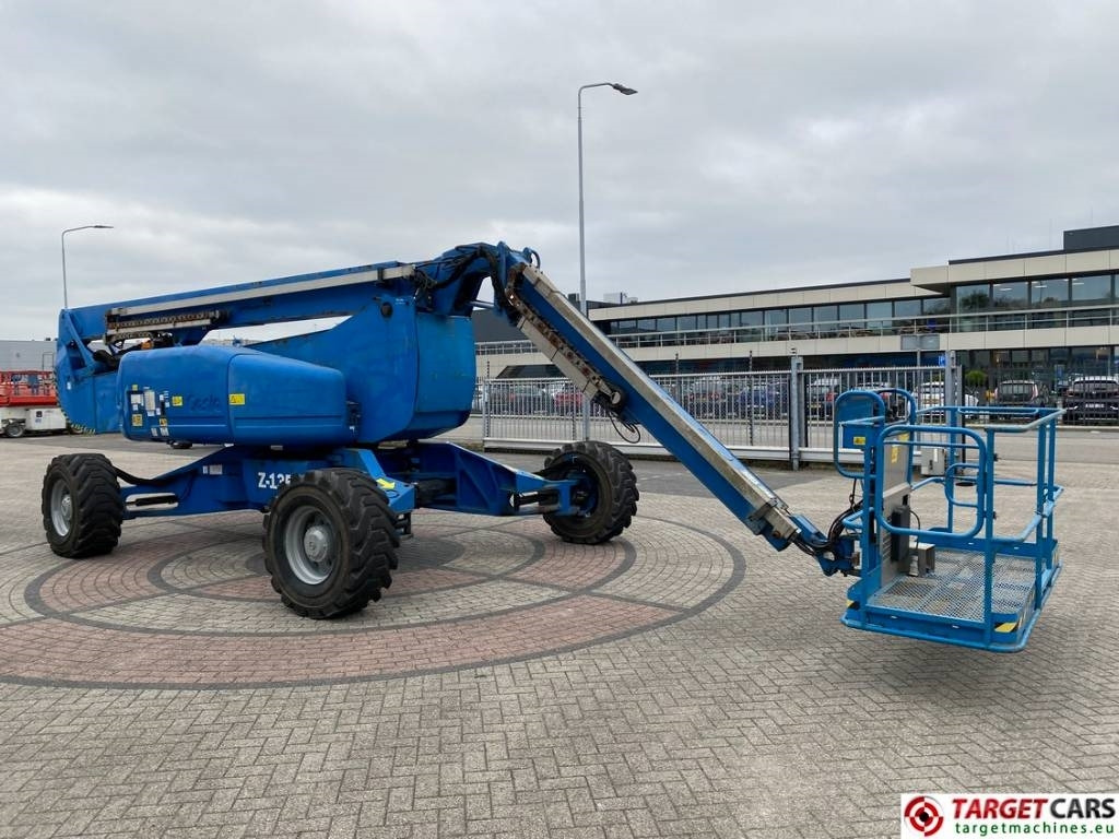 Genie Z-135/70 Articulated 4x4x4 Diesel Boom Lift 4315cm - شاحنة ذراع مفصلي: صورة 2 Genie Z-135/70 Articulated 4x4x4 Diesel Boom Lift 4315cm - شاحنة ذراع مفصلي: صورة 2