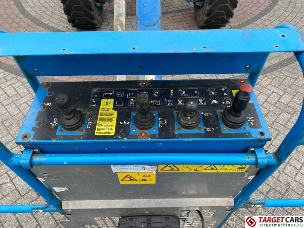 شاحنة ذراع مفصلي Genie Z-135/70 Articulated 4x4x4 Diesel Boom Lift 4315cm: صورة 9