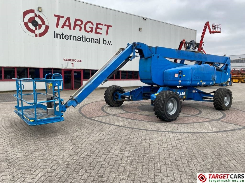 Genie Z-135/70 Articulated 4x4x4 Diesel Boom Lift 4315cm - شاحنة ذراع مفصلي: صورة 1 Genie Z-135/70 Articulated 4x4x4 Diesel Boom Lift 4315cm - شاحنة ذراع مفصلي: صورة 1