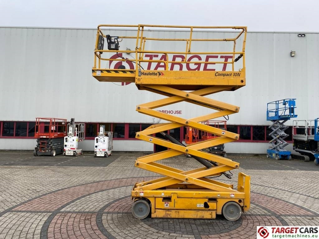 Haulotte Compact 10N Electric Scissor Work Lift 1000cm - رافعة هيدروليكية مقصية: صورة 5 Haulotte Compact 10N Electric Scissor Work Lift 1000cm - رافعة هيدروليكية مقصية: صورة 5