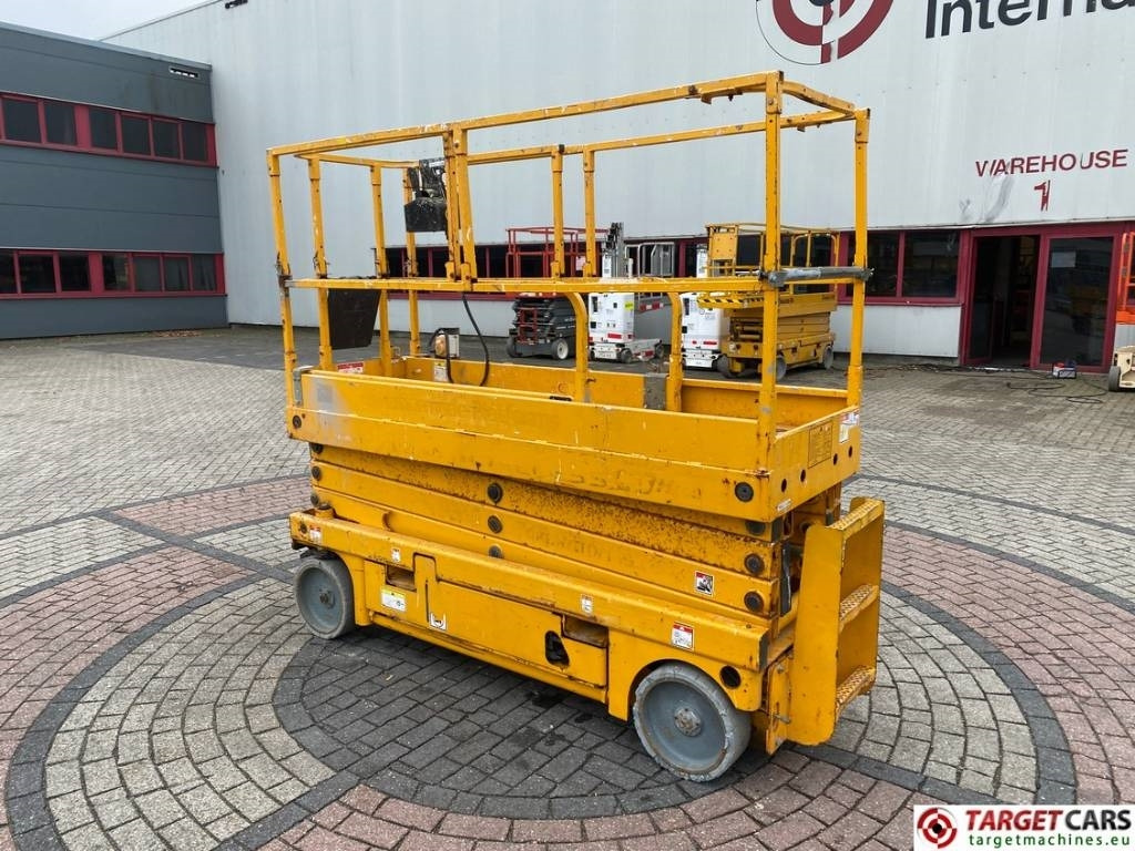 Haulotte Compact 10N Electric Scissor Work Lift 1000cm - رافعة هيدروليكية مقصية: صورة 4 Haulotte Compact 10N Electric Scissor Work Lift 1000cm - رافعة هيدروليكية مقصية: صورة 4