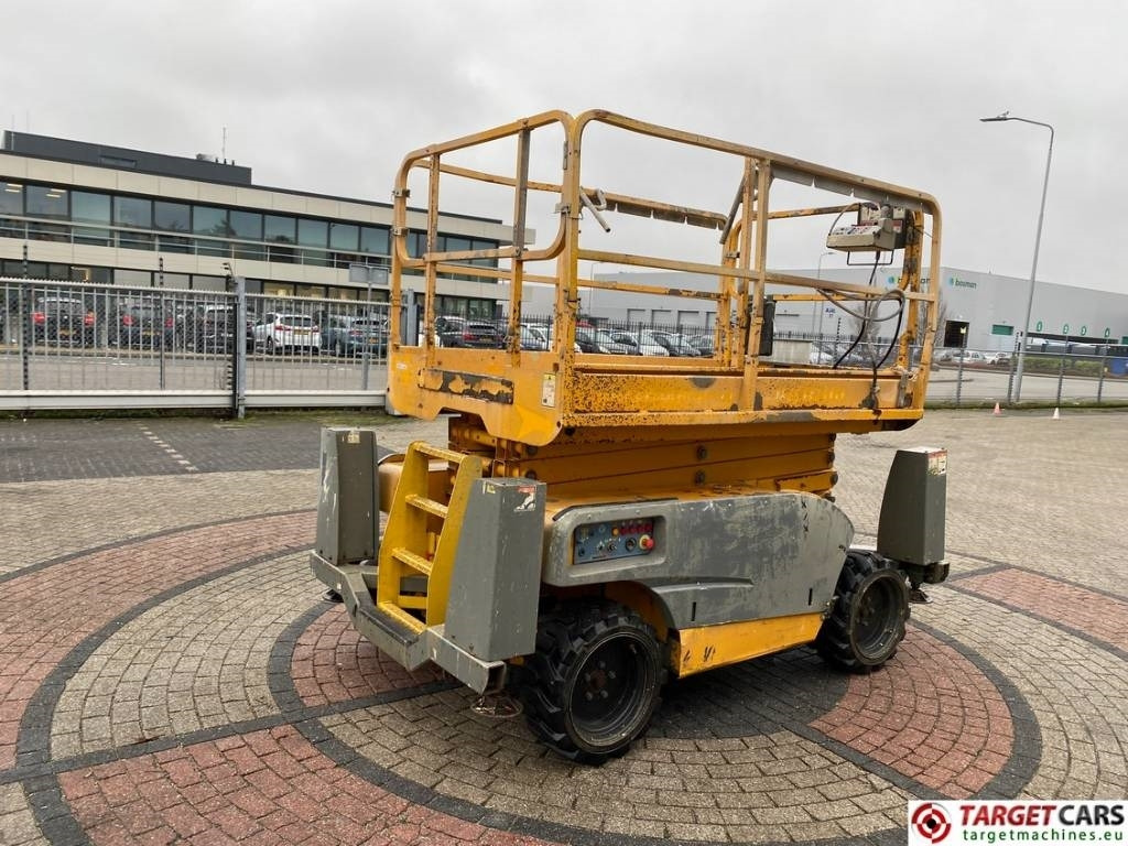 Haulotte Compact 12DX Diesel 4x4 Scissor Work Lift 1206cm - رافعة هيدروليكية مقصية: صورة 3 Haulotte Compact 12DX Diesel 4x4 Scissor Work Lift 1206cm - رافعة هيدروليكية مقصية: صورة 3