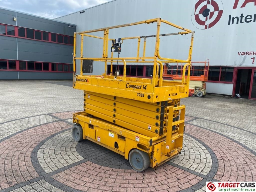 Haulotte Compact 14 Electric Scissor Work Lift 1385cm - رافعة هيدروليكية مقصية: صورة 4 Haulotte Compact 14 Electric Scissor Work Lift 1385cm - رافعة هيدروليكية مقصية: صورة 4