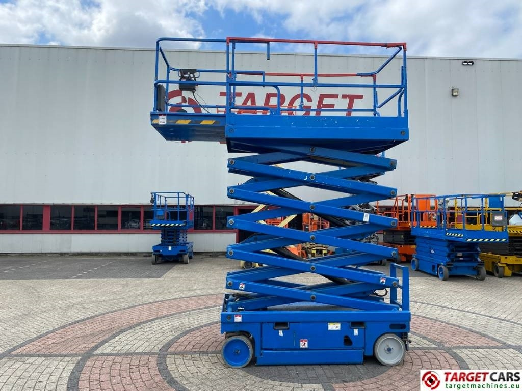 Haulotte Compact 14 Electric Scissor Work Lift 1385cm - رافعة هيدروليكية مقصية: صورة 5 Haulotte Compact 14 Electric Scissor Work Lift 1385cm - رافعة هيدروليكية مقصية: صورة 5