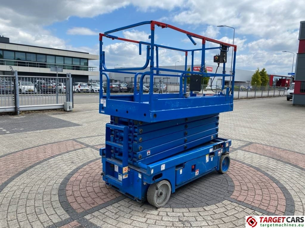 Haulotte Compact 14 Electric Scissor Work Lift 1385cm - رافعة هيدروليكية مقصية: صورة 3 Haulotte Compact 14 Electric Scissor Work Lift 1385cm - رافعة هيدروليكية مقصية: صورة 3