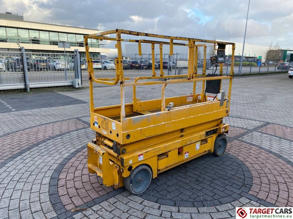 Haulotte Compact 8 Elecftric Scissor Work Lift 818cm - رافعة هيدروليكية مقصية: صورة 3 Haulotte Compact 8 Elecftric Scissor Work Lift 818cm - رافعة هيدروليكية مقصية: صورة 3