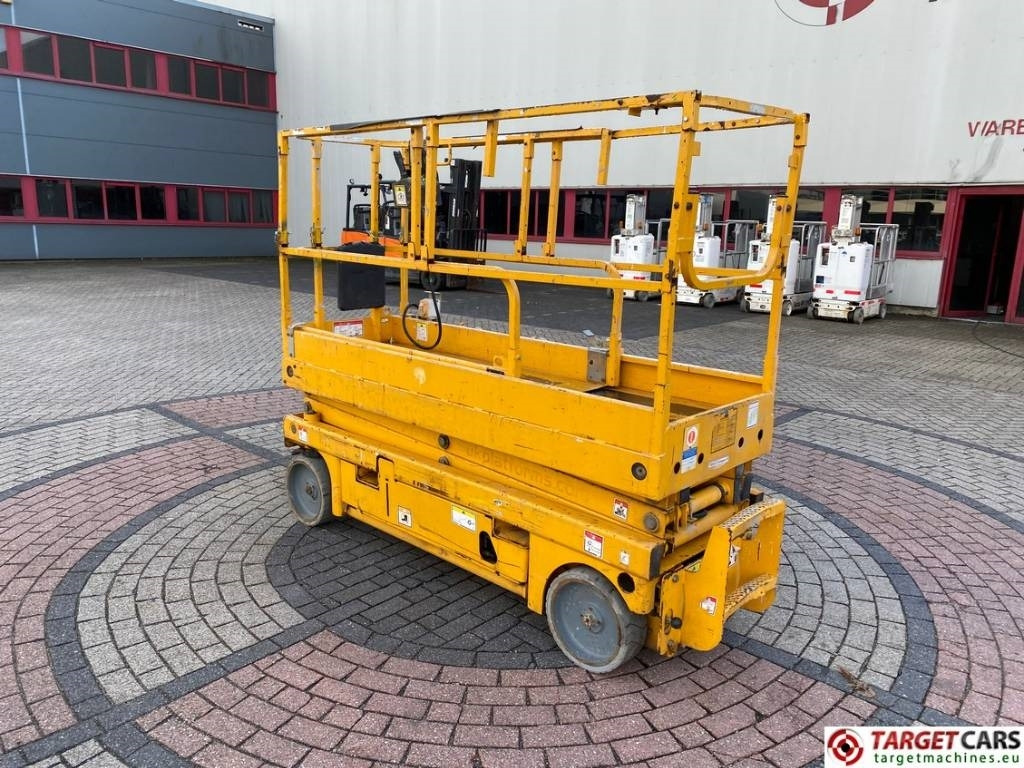 Haulotte Compact 8 Elecftric Scissor Work Lift 818cm - رافعة هيدروليكية مقصية: صورة 4 Haulotte Compact 8 Elecftric Scissor Work Lift 818cm - رافعة هيدروليكية مقصية: صورة 4