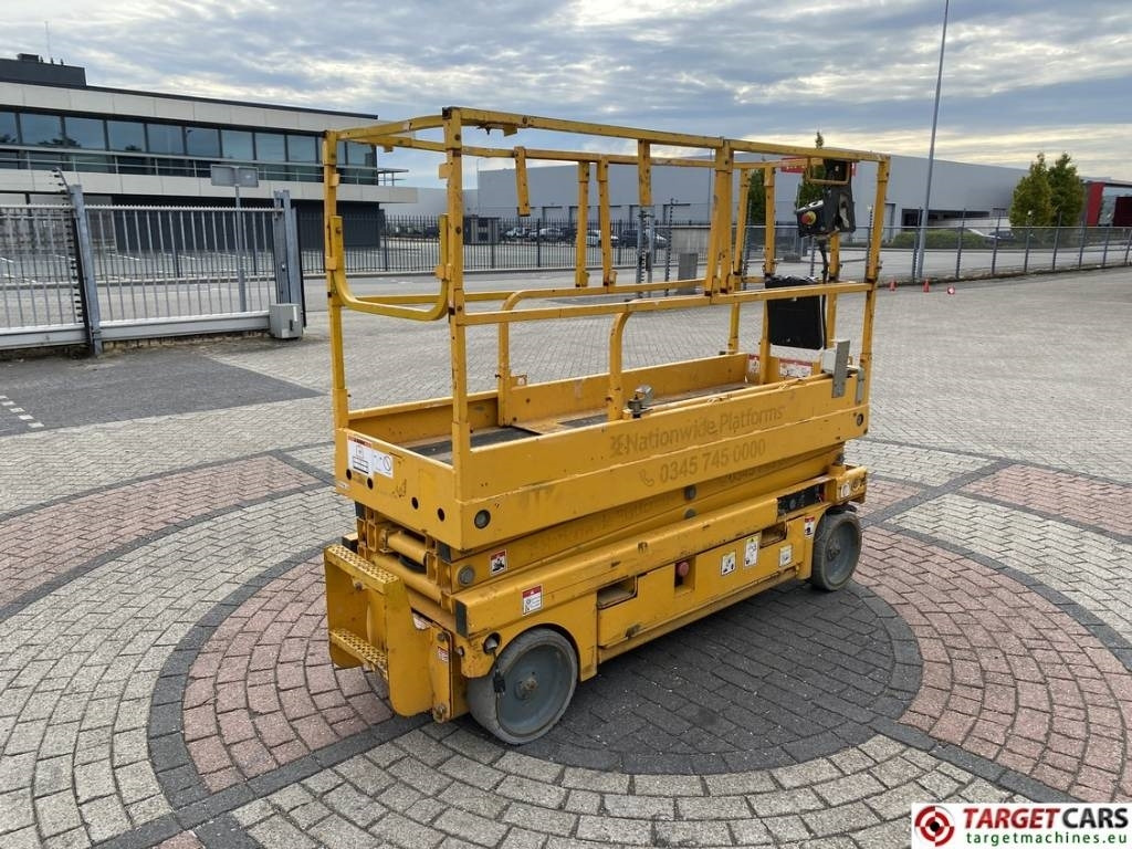 Haulotte Compact 8 Electric Scissor Work Lift 818cm - رافعة هيدروليكية مقصية: صورة 3 Haulotte Compact 8 Electric Scissor Work Lift 818cm - رافعة هيدروليكية مقصية: صورة 3