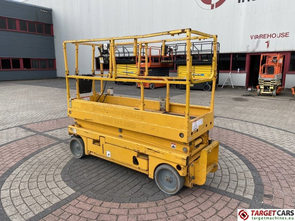 Haulotte Compact 8 Electric Scissor Work Lift 818cm - رافعة هيدروليكية مقصية: صورة 4 Haulotte Compact 8 Electric Scissor Work Lift 818cm - رافعة هيدروليكية مقصية: صورة 4