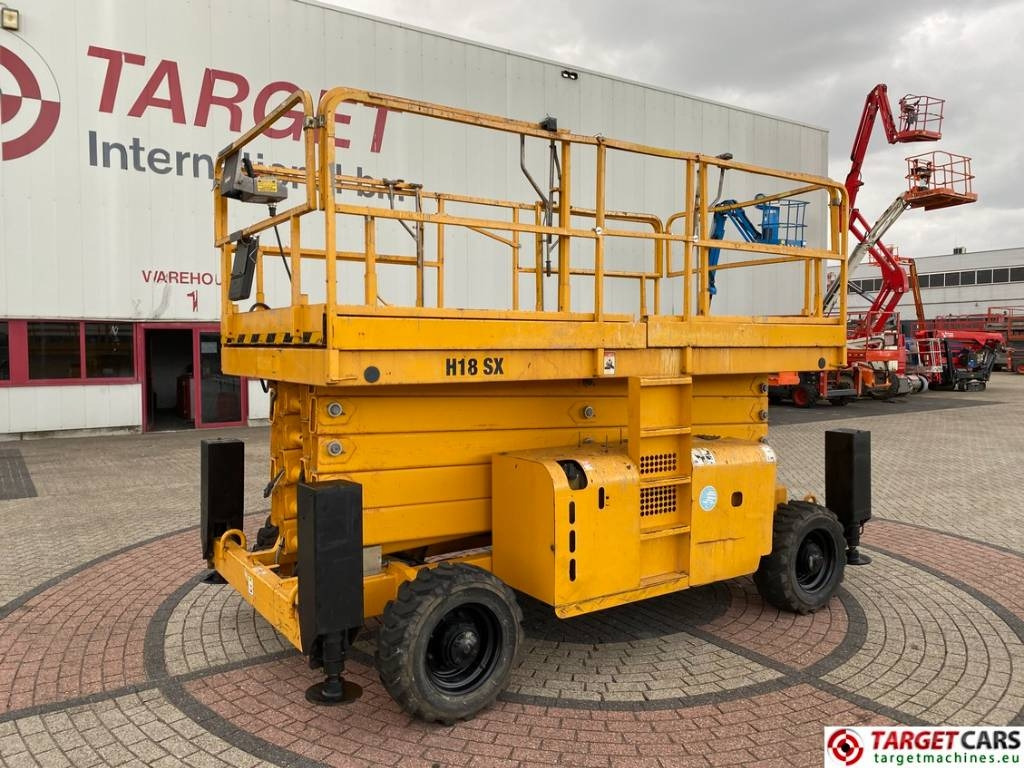Haulotte H18SDX Diesel H18SX Scissor 4x4 Work Lift 1800cm - رافعة هيدروليكية مقصية: صورة 1 Haulotte H18SDX Diesel H18SX Scissor 4x4 Work Lift 1800cm - رافعة هيدروليكية مقصية: صورة 1