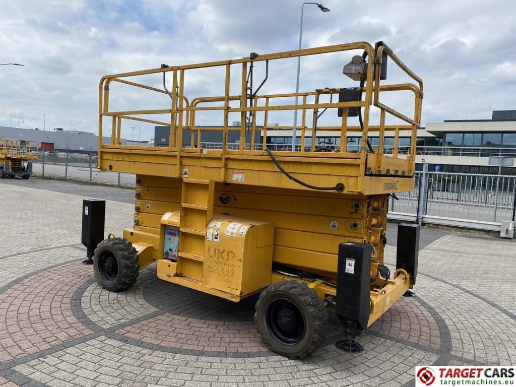 Haulotte H18SXNT Diesel H18SX 4x4 Scissor Work Lift 1800cm - رافعة هيدروليكية مقصية: صورة 2 Haulotte H18SXNT Diesel H18SX 4x4 Scissor Work Lift 1800cm - رافعة هيدروليكية مقصية: صورة 2