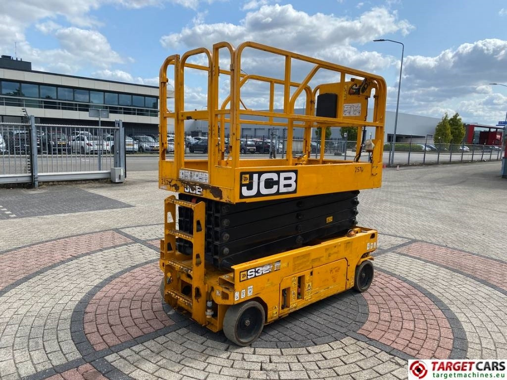 JCB S3246E Electric Scissor Work Lift 1200cm - رافعة هيدروليكية مقصية: صورة 3 JCB S3246E Electric Scissor Work Lift 1200cm - رافعة هيدروليكية مقصية: صورة 3