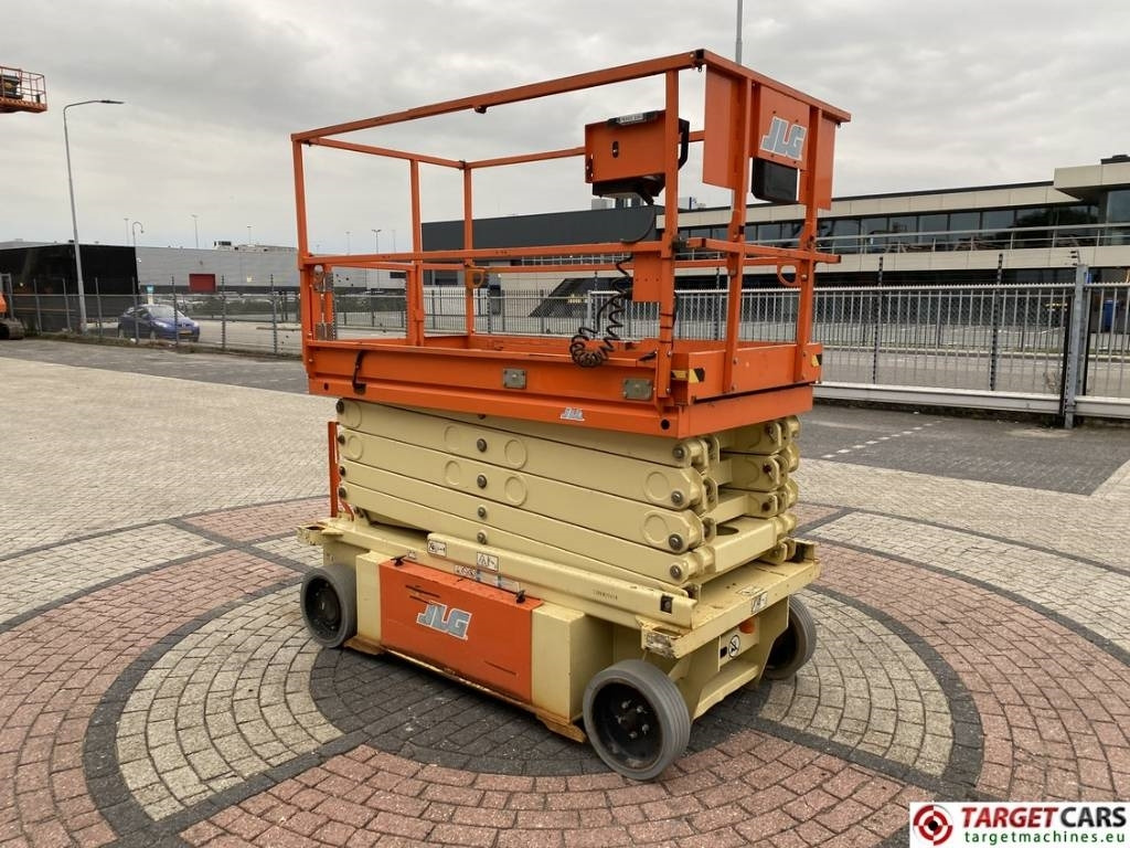 JLG 10RS Electric Scissor Work Lift 1175cm - رافعة هيدروليكية مقصية: صورة 2 JLG 10RS Electric Scissor Work Lift 1175cm - رافعة هيدروليكية مقصية: صورة 2