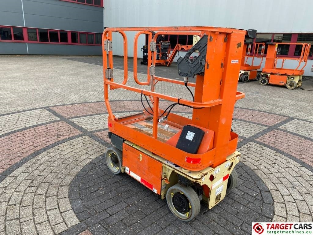 JLG 1230ES Electric Vertical Mast Work Lift 566cm - الرأسي رفع الصاري: صورة 4 JLG 1230ES Electric Vertical Mast Work Lift 566cm - الرأسي رفع الصاري: صورة 4