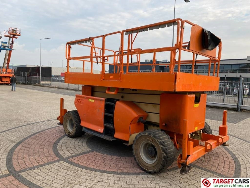 JLG 4394RT Diesel 4x4 Scissor Work Lift 1511cm - رافعة هيدروليكية مقصية: صورة 2 JLG 4394RT Diesel 4x4 Scissor Work Lift 1511cm - رافعة هيدروليكية مقصية: صورة 2