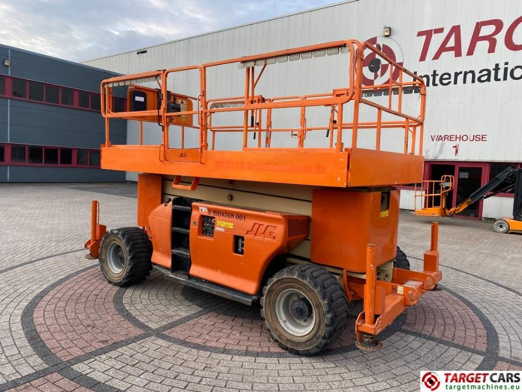 JLG 4394RT Diesel 4x4 Scissor Work Lift 1511cm - رافعة هيدروليكية مقصية: صورة 4 JLG 4394RT Diesel 4x4 Scissor Work Lift 1511cm - رافعة هيدروليكية مقصية: صورة 4