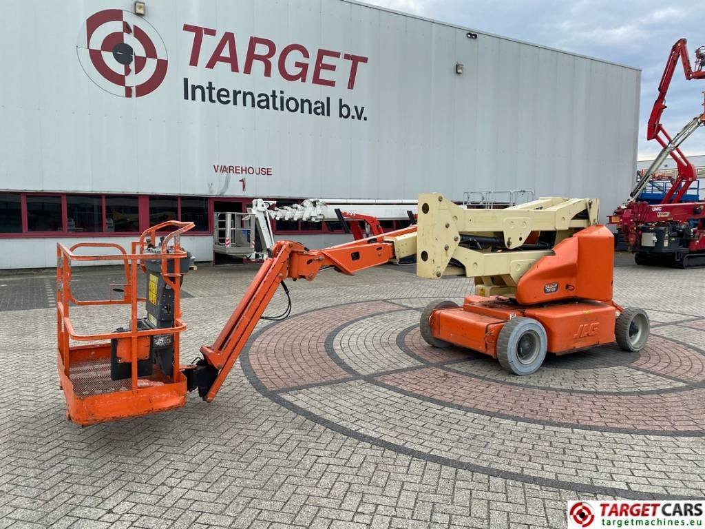 JLG E400AJPN Jib Plus Articulated Electric BoomLift - شاحنة ذراع مفصلي: صورة 1 JLG E400AJPN Jib Plus Articulated Electric BoomLift - شاحنة ذراع مفصلي: صورة 1
