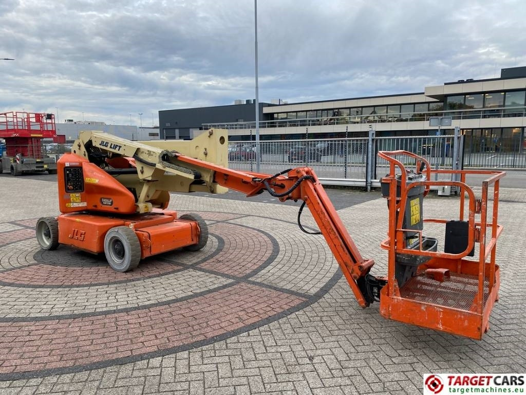 JLG E400AJPN Jib Plus Articulated Electric BoomLift - شاحنة ذراع مفصلي: صورة 2 JLG E400AJPN Jib Plus Articulated Electric BoomLift - شاحنة ذراع مفصلي: صورة 2