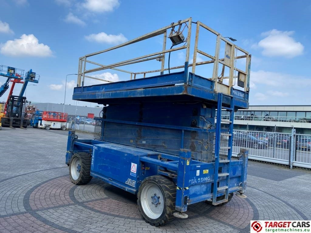 JLG Liftlux 203-24 Diesel 4x4 Scissor Work Lift 2230cm - رافعة هيدروليكية مقصية: صورة 2 JLG Liftlux 203-24 Diesel 4x4 Scissor Work Lift 2230cm - رافعة هيدروليكية مقصية: صورة 2