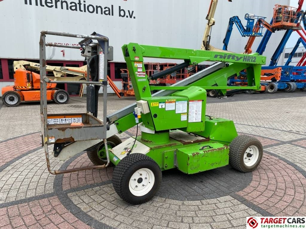 Niftylift HR12NDE Articulated HyBrid Boom Work Lift 1220cm - شاحنة ذراع مفصلي: صورة 1 Niftylift HR12NDE Articulated HyBrid Boom Work Lift 1220cm - شاحنة ذراع مفصلي: صورة 1
