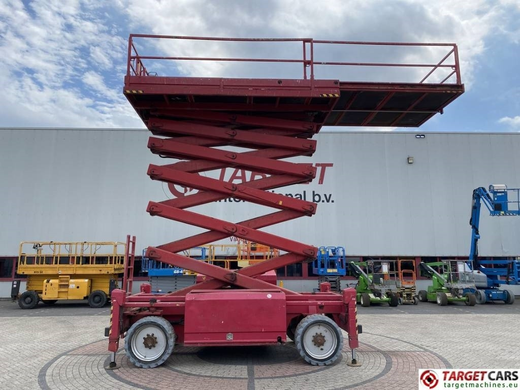 PB-Lift S225-24DS 4WD Diesel 4x4 Scissor Work Lift 2250cm - رافعة هيدروليكية مقصية: صورة 5 PB-Lift S225-24DS 4WD Diesel 4x4 Scissor Work Lift 2250cm - رافعة هيدروليكية مقصية: صورة 5
