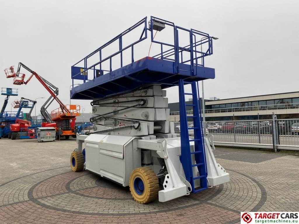 PB Lifttechnik S270-24E Electric 4x4 Scissor Work Lift 2725cm - رافعة هيدروليكية مقصية: صورة 2 PB Lifttechnik S270-24E Electric 4x4 Scissor Work Lift 2725cm - رافعة هيدروليكية مقصية: صورة 2