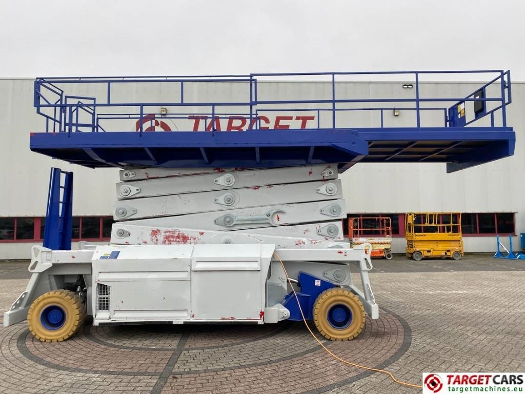 PB Lifttechnik S270-24E Electric 4x4 Scissor Work Lift 2725cm - رافعة هيدروليكية مقصية: صورة 5 PB Lifttechnik S270-24E Electric 4x4 Scissor Work Lift 2725cm - رافعة هيدروليكية مقصية: صورة 5
