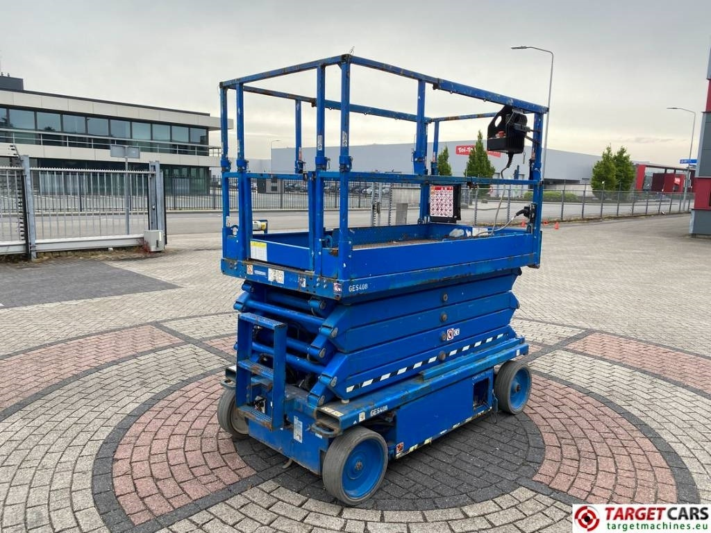 SkyJack SJ4732 Electric 4732 Scissor Work Lift 1165cm - رافعة هيدروليكية مقصية: صورة 3 SkyJack SJ4732 Electric 4732 Scissor Work Lift 1165cm - رافعة هيدروليكية مقصية: صورة 3