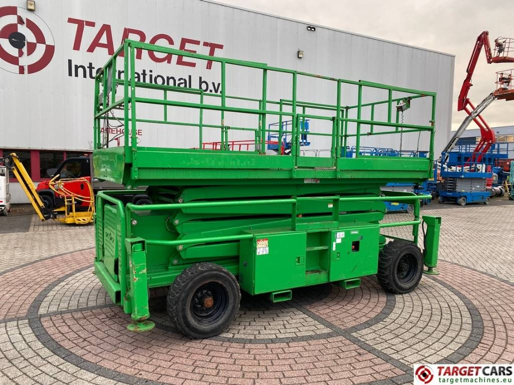 SkyJack SJ9241 RT Diesel 4x4 Scissor Work Lift 1450cm - رافعة هيدروليكية مقصية: صورة 1 SkyJack SJ9241 RT Diesel 4x4 Scissor Work Lift 1450cm - رافعة هيدروليكية مقصية: صورة 1