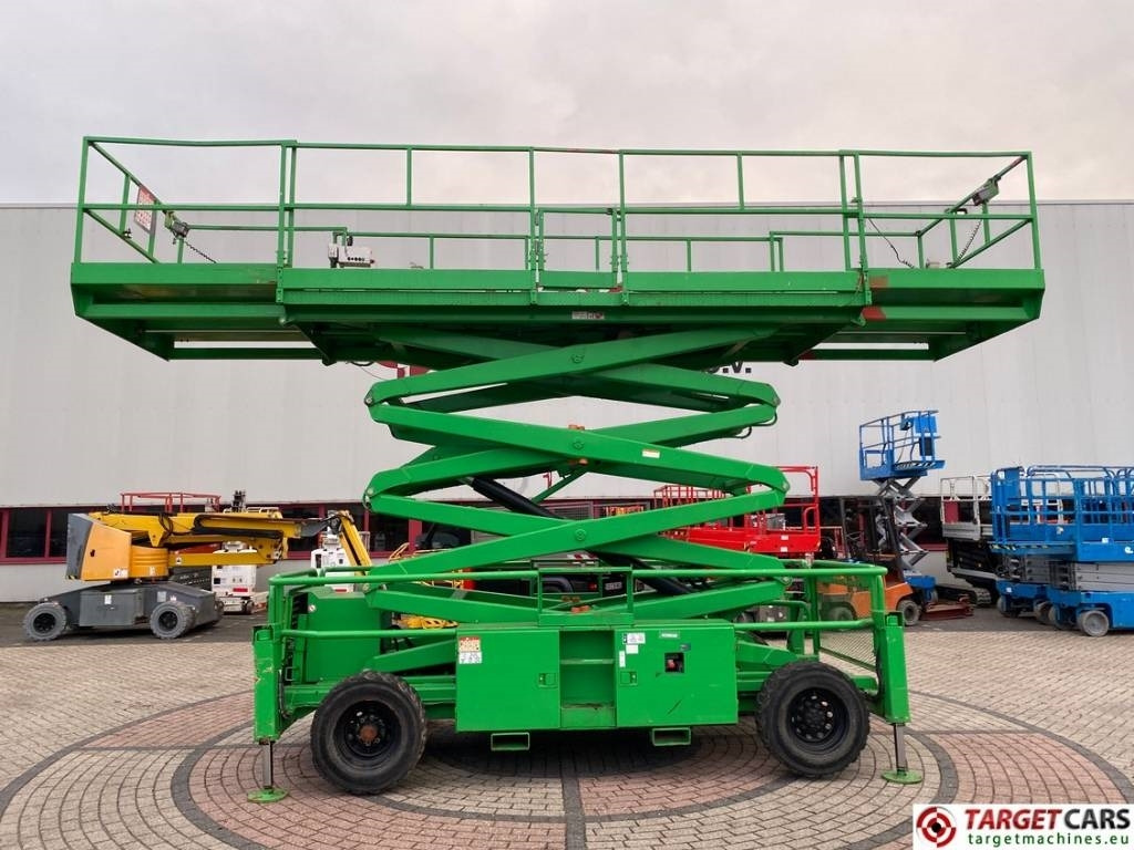 SkyJack SJ9241 RT Diesel 4x4 Scissor Work Lift 1450cm - رافعة هيدروليكية مقصية: صورة 5 SkyJack SJ9241 RT Diesel 4x4 Scissor Work Lift 1450cm - رافعة هيدروليكية مقصية: صورة 5