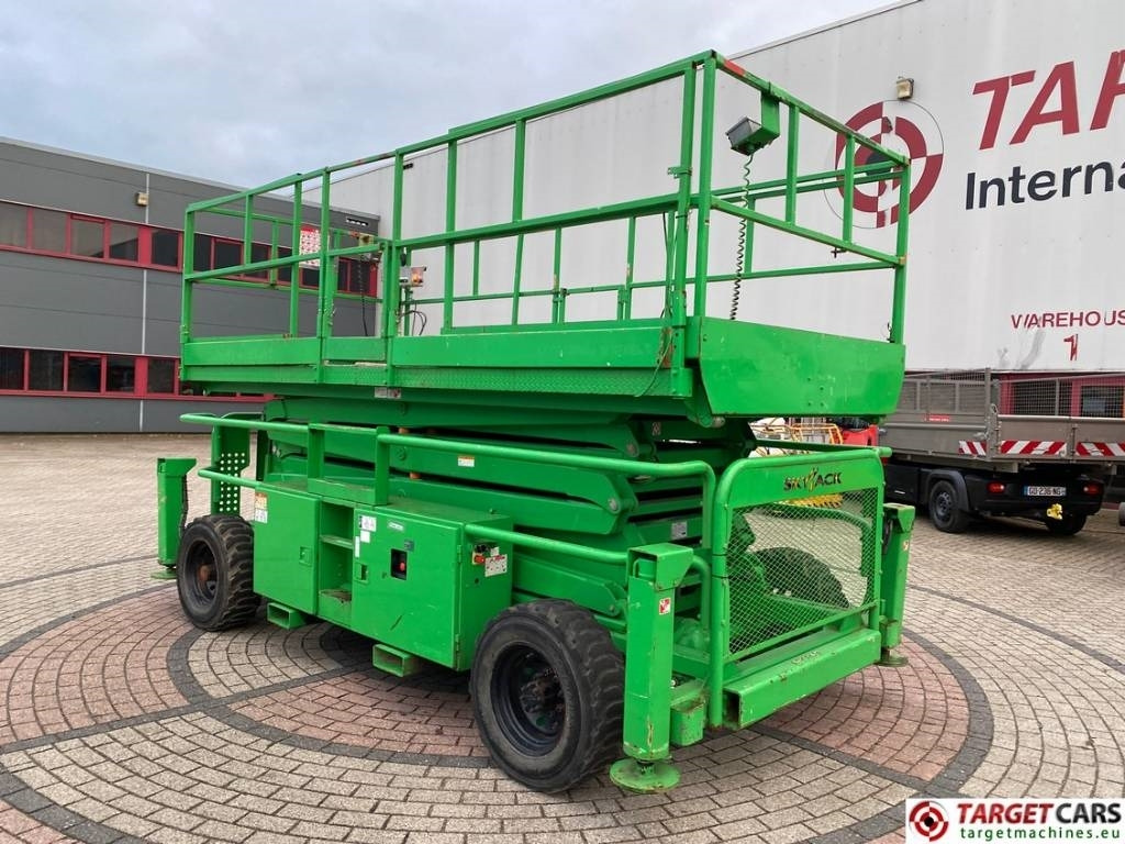 SkyJack SJ9241 RT Diesel 4x4 Scissor Work Lift 1450cm - رافعة هيدروليكية مقصية: صورة 4 SkyJack SJ9241 RT Diesel 4x4 Scissor Work Lift 1450cm - رافعة هيدروليكية مقصية: صورة 4