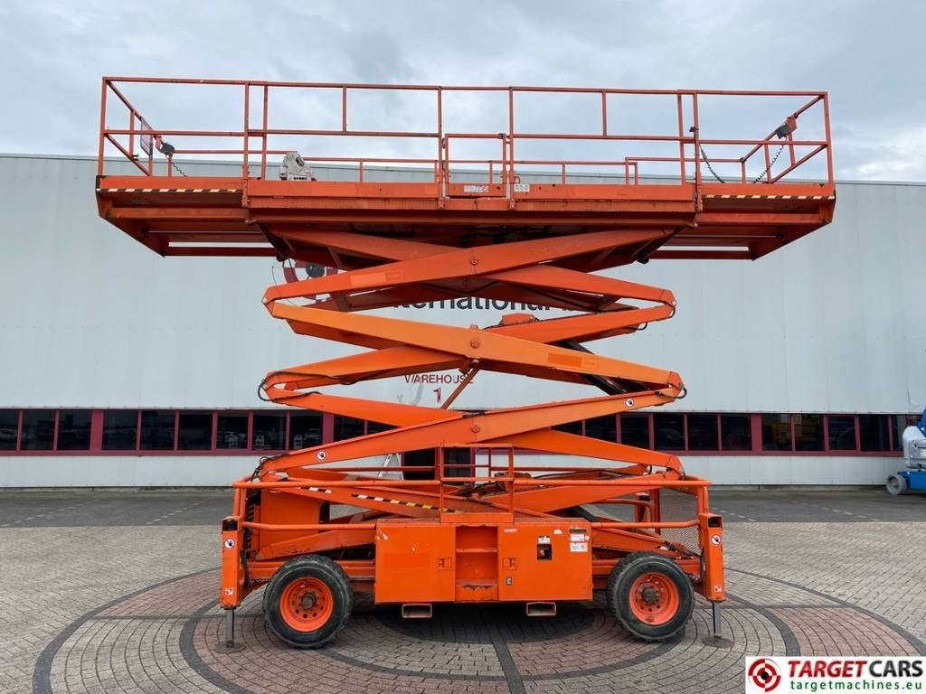 SkyJack SJ9250 RT Diesel 4x4 Scissor Work Lift 1720cm - رافعة هيدروليكية مقصية: صورة 5 SkyJack SJ9250 RT Diesel 4x4 Scissor Work Lift 1720cm - رافعة هيدروليكية مقصية: صورة 5