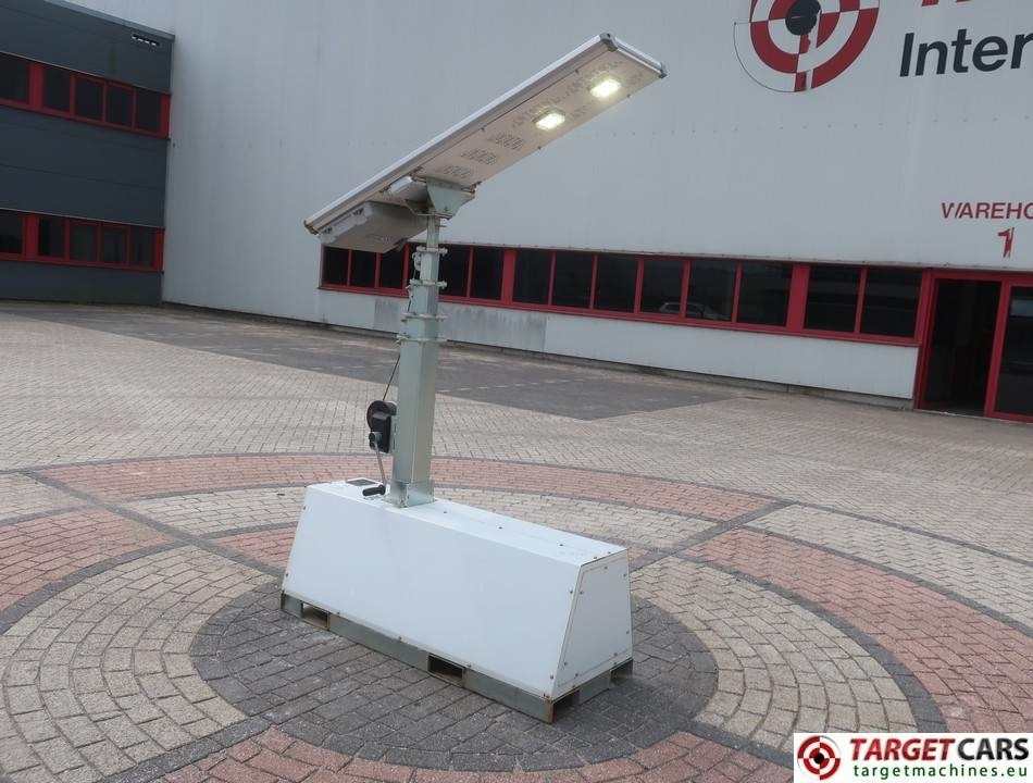 Trime X-Polar Solar Panel 50W Led Tower Light - برج الإنارة: صورة 4 Trime X-Polar Solar Panel 50W Led Tower Light - برج الإنارة: صورة 4