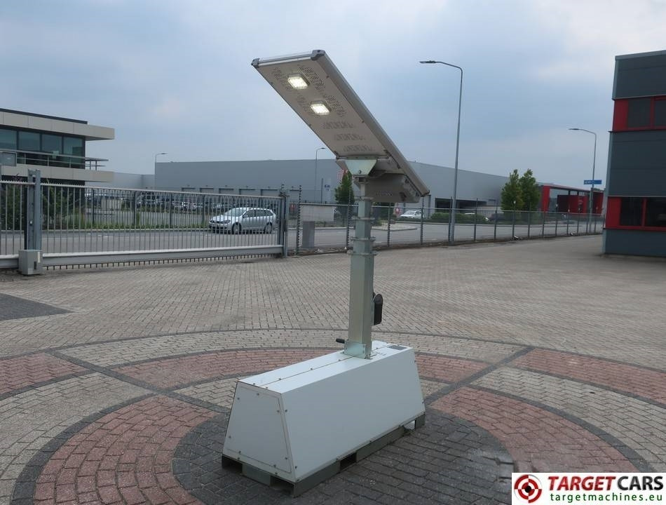 Trime X-Polar Solar Panel 50W Led Tower Light - برج الإنارة: صورة 3 Trime X-Polar Solar Panel 50W Led Tower Light - برج الإنارة: صورة 3