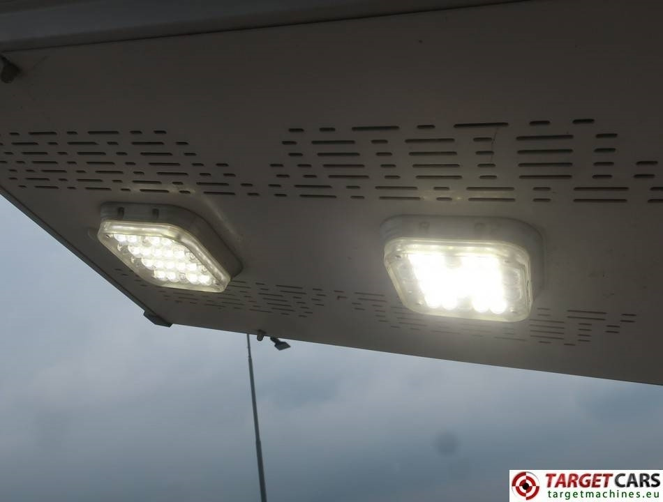 Trime X-Pole 2x25W Led Solar Tower Light - برج الإنارة: صورة 5 Trime X-Pole 2x25W Led Solar Tower Light - برج الإنارة: صورة 5