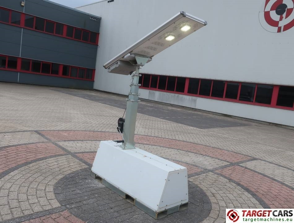 Trime X-Pole 2x25W Led Solar Tower Light - برج الإنارة: صورة 4 Trime X-Pole 2x25W Led Solar Tower Light - برج الإنارة: صورة 4