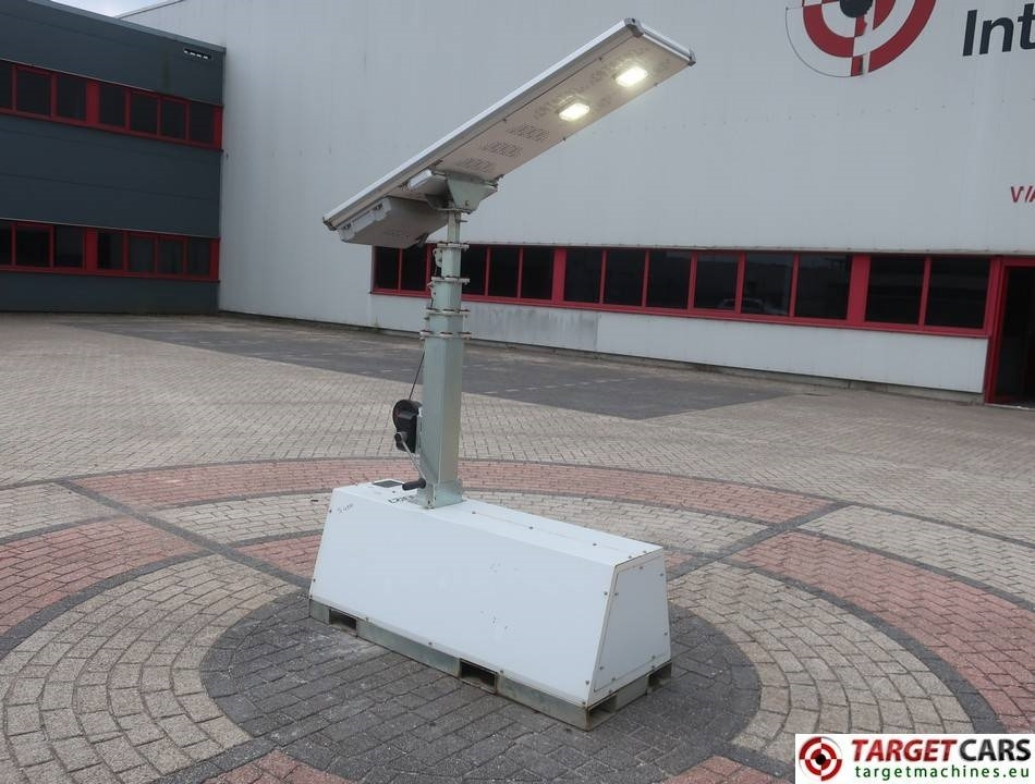 Trime X-Pole Solar Panel 50W Led Tower Light - برج الإنارة: صورة 4 Trime X-Pole Solar Panel 50W Led Tower Light - برج الإنارة: صورة 4