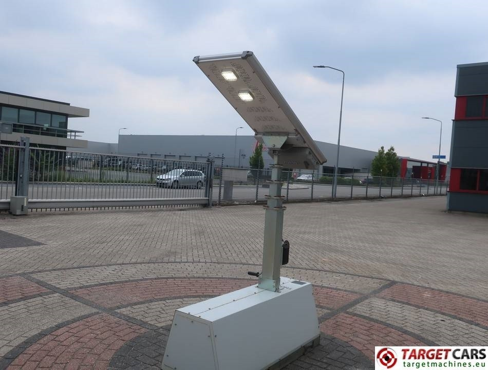 Trime X-Pole Solar Panel 50W Led Tower Light - برج الإنارة: صورة 3 Trime X-Pole Solar Panel 50W Led Tower Light - برج الإنارة: صورة 3