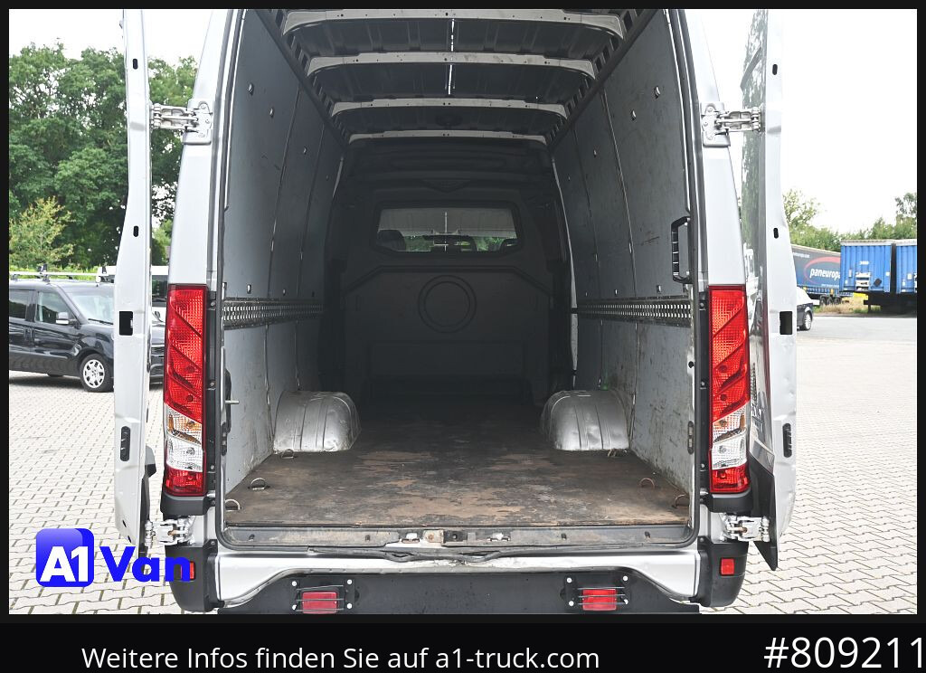 IVECO Daily 70C18 A8V Kasten, Mixto, AHK, Klima - فان, الشاحنات الصغيرة كابينة مزدوجة: صورة 2 IVECO Daily 70C18 A8V Kasten, Mixto, AHK, Klima - فان, الشاحنات الصغيرة كابينة مزدوجة: صورة 2