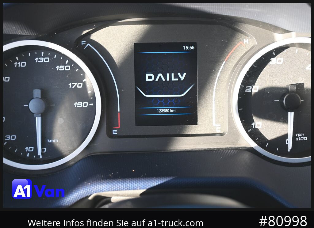 IVECO Daily 72C18 A8V Pritsche/Plane, Tempomat, AHK, Klima - شاحنة ستارة جانبية: صورة 5 IVECO Daily 72C18 A8V Pritsche/Plane, Tempomat, AHK, Klima - شاحنة ستارة جانبية: صورة 5