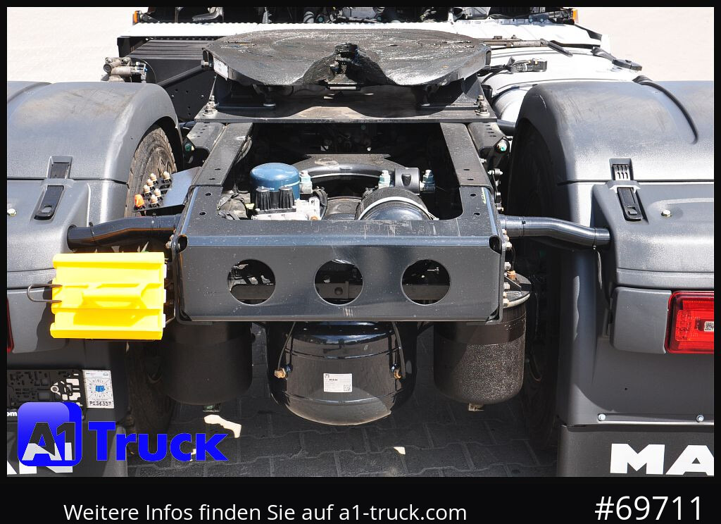 MAN TGX 18,480 BLS Intarder Standklima, Soundsystem - وحدة جر: صورة 3 MAN TGX 18,480 BLS Intarder Standklima, Soundsystem - وحدة جر: صورة 3