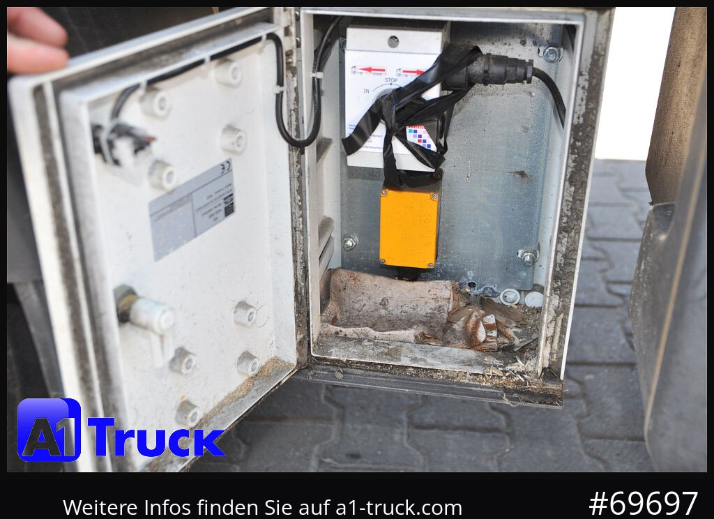 REISCH R24, Schubboden, Walkingfloor, Liftachse, - نصف مقطورة مباشرة: صورة 4 REISCH R24, Schubboden, Walkingfloor, Liftachse, - نصف مقطورة مباشرة: صورة 4