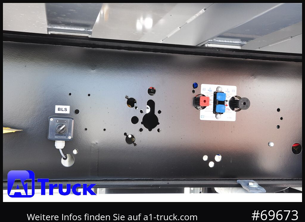 REISCH RHKS, Alu-Kippmulde 54m³, Kombitüren, Alufelgen, Liftachse, - قلابة نصف مقطورة نصف مقطورة قلابة: صورة 4 REISCH RHKS, Alu-Kippmulde 54m³, Kombitüren, Alufelgen, Liftachse, - قلابة نصف مقطورة نصف مقطورة قلابة: صورة 4