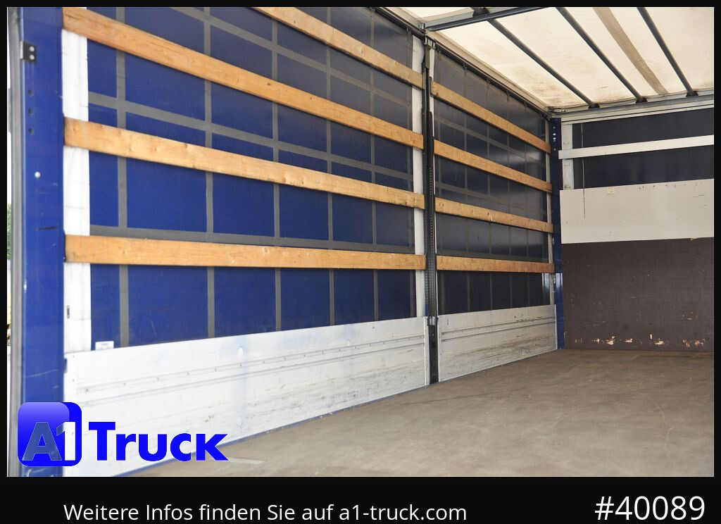 RENAULT D 240, 4x2, Ladebordwand, LBW, guter Zustand - شاحنة ستارة: صورة 2 RENAULT D 240, 4x2, Ladebordwand, LBW, guter Zustand - شاحنة ستارة: صورة 2